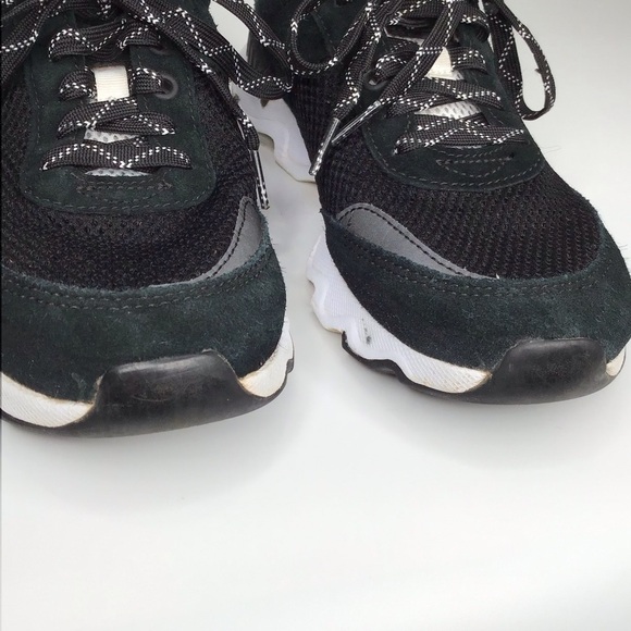 Sorel Kinetic Lite Lace Sneaker in Dark Green and Black. - Picture 3 of 12